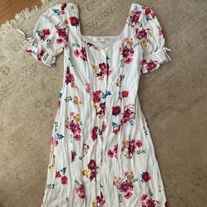 . Beautiful boutique bought dress. Like new.